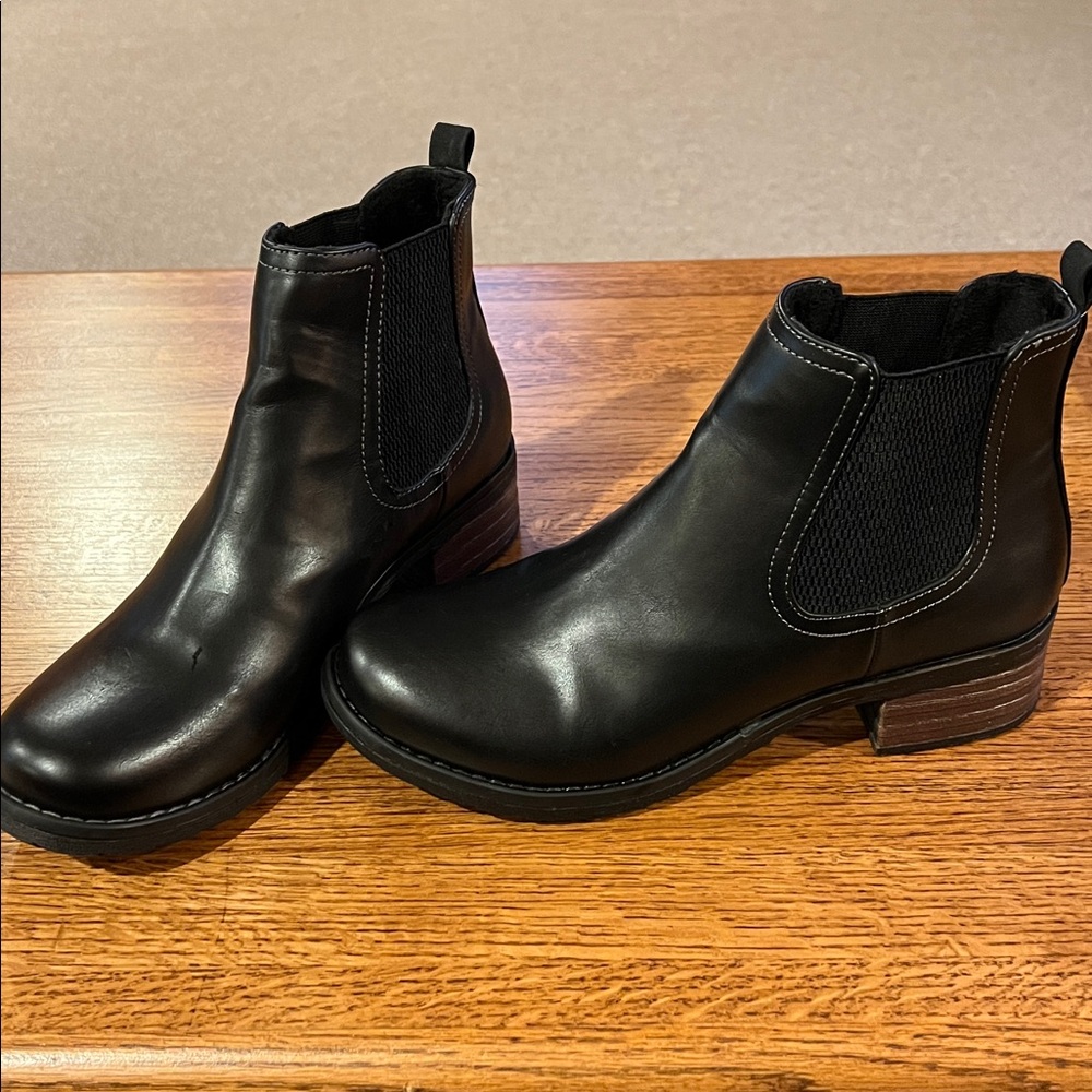 Eastland Black Women's Jasmine Chelsea Ankle Boots BRAND NEW without box 8.5